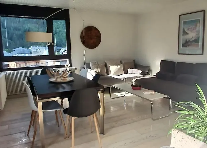 Two Bedroom Apartment, Hypercenter, Terrace Mont Blanc, Parking * Chamonix