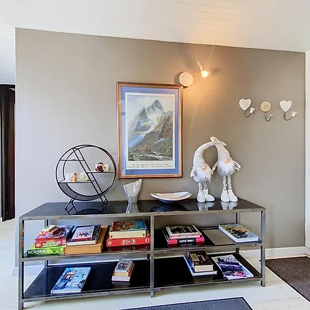 شقة Two Bedroom Apartment, Hypercenter, Terrace Mont Blanc, Parking *