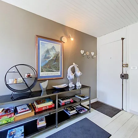Two Bedroom Apartment, Hypercenter, Terrace Mont Blanc, Parking *