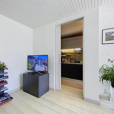 Two Bedroom Apartment, Hypercenter, Terrace Mont Blanc, Parking شقة