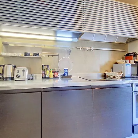 شقة Two Bedroom Apartment, Hypercenter, Terrace Mont Blanc, Parking