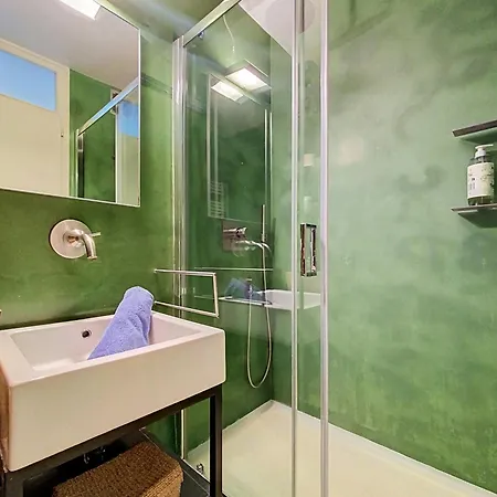 Two Bedroom Apartment, Hypercenter, Terrace Mont Blanc, Parking شقة شامونكس