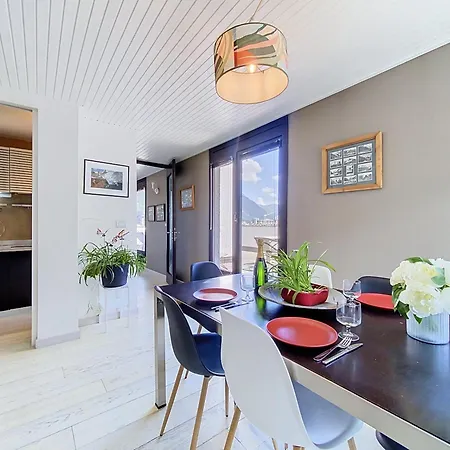Two Bedroom Apartment, Hypercenter, Terrace Mont Blanc, Parking * شامونكس