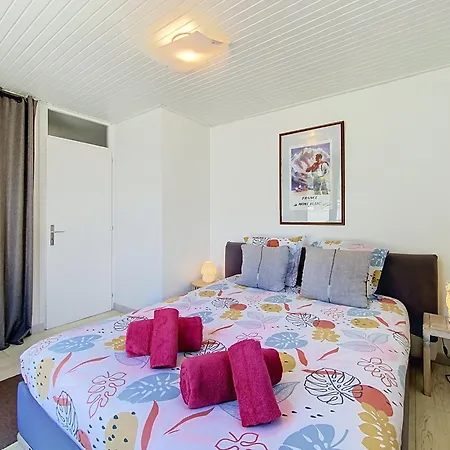 Two Bedroom Apartment, Hypercenter, Terrace Mont Blanc, Parking شقة
