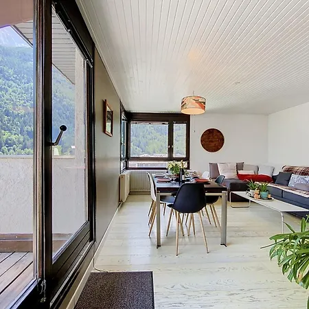 شقة Two Bedroom Apartment, Hypercenter, Terrace Mont Blanc, Parking *