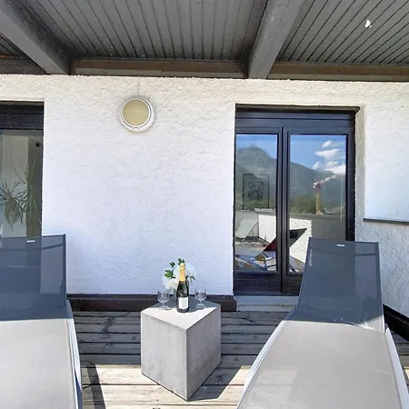 شقة Two Bedroom Apartment, Hypercenter, Terrace Mont Blanc, Parking *