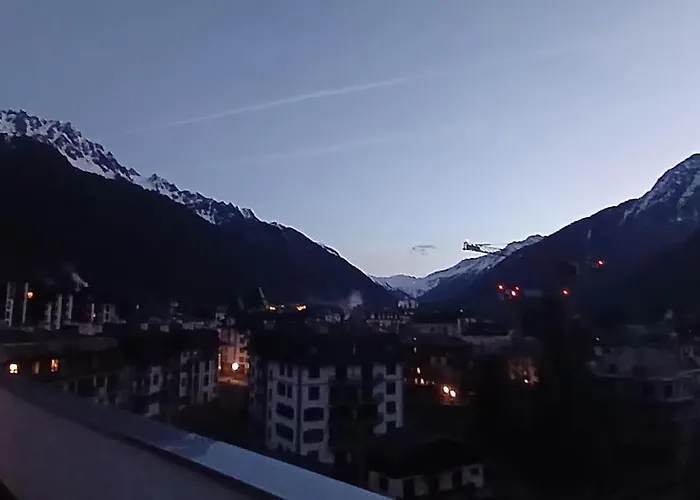 Two Bedroom Apartment, Hypercenter, Terrace Mont Blanc, Parking * Chamonix